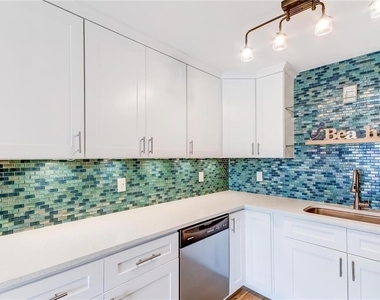 51 Island Way - Photo Thumbnail 14