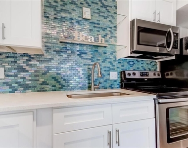 51 Island Way - Photo Thumbnail 9