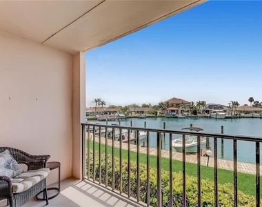 51 Island Way - Photo Thumbnail 32