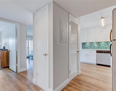 51 Island Way - Photo Thumbnail 5