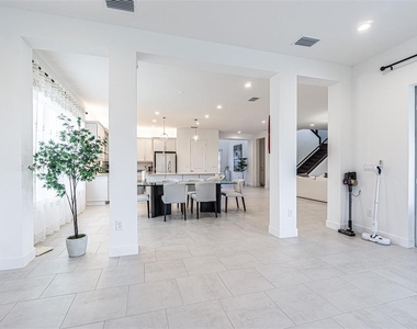 32353 Rosewood Meadow Lane - Photo Thumbnail 9