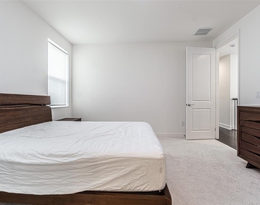 32353 Rosewood Meadow Lane - Photo Thumbnail 31