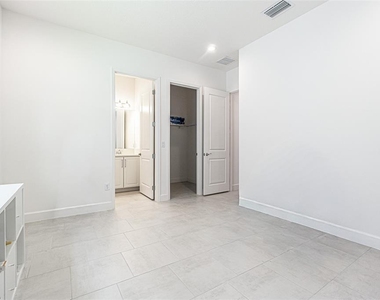 32353 Rosewood Meadow Lane - Photo Thumbnail 42