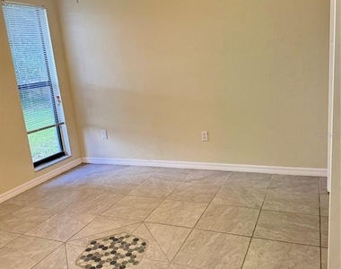 7441 Carmel Avenue - Photo Thumbnail 5