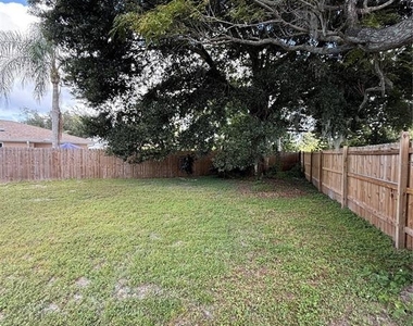 7441 Carmel Avenue - Photo Thumbnail 14