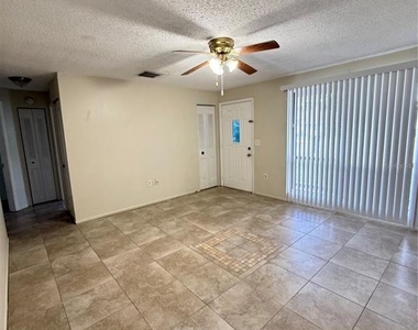 7441 Carmel Avenue - Photo Thumbnail 7
