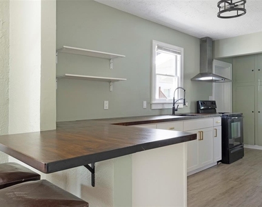 2521 4th Street S - Photo Thumbnail 8