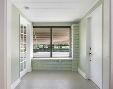 2521 4th Street S - Photo Thumbnail 2