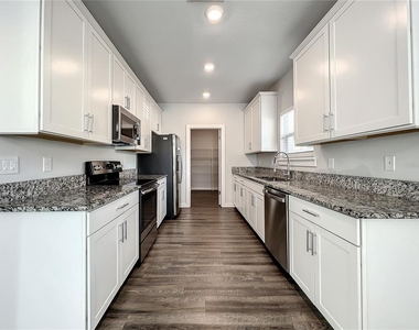 3715 W Wisconsin Avenue - Photo Thumbnail 54