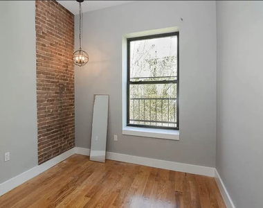 129 Putnam Avenue - Photo Thumbnail 9