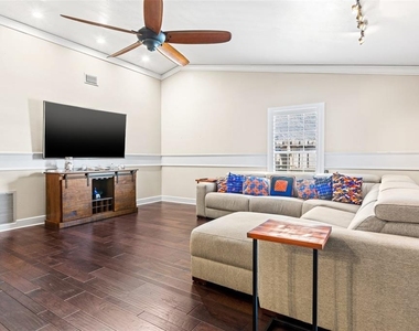 6701 Leeward Isle Way - Photo Thumbnail 16