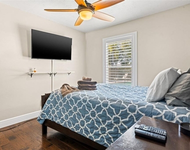 6701 Leeward Isle Way - Photo Thumbnail 18