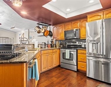 6701 Leeward Isle Way - Photo Thumbnail 11