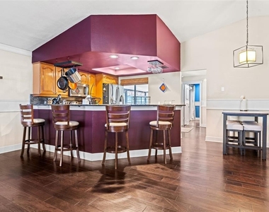 6701 Leeward Isle Way - Photo Thumbnail 14