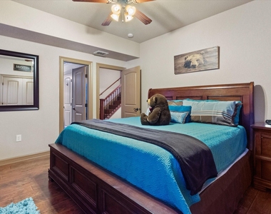 785 Lake Forest - Photo Thumbnail 26