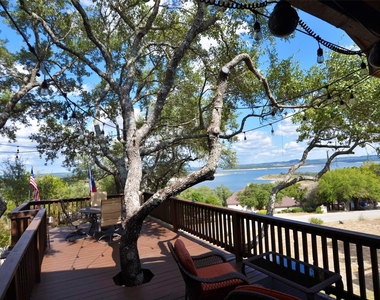 785 Lake Forest - Photo Thumbnail 4