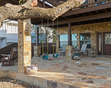 785 Lake Forest - Photo Thumbnail 6