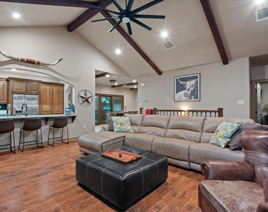785 Lake Forest - Photo Thumbnail 10