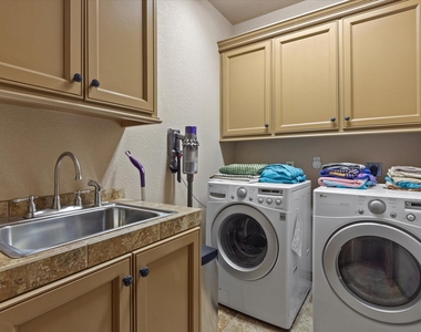 785 Lake Forest - Photo Thumbnail 29