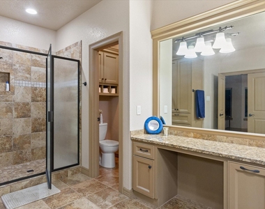785 Lake Forest - Photo Thumbnail 21
