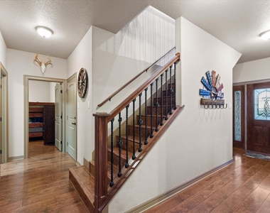 785 Lake Forest - Photo Thumbnail 24