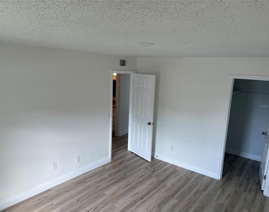 9218 Tudor Drive - Photo Thumbnail 6