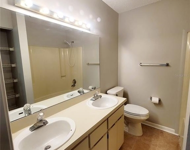 410 Landing Boulevard - Photo Thumbnail 12