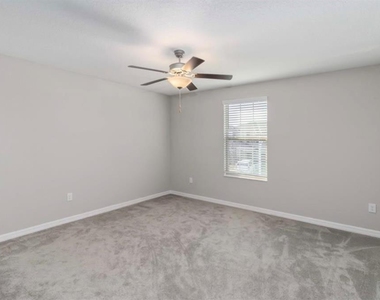 5478 Grays Harbor Court - Photo Thumbnail 8
