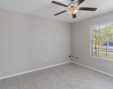 5478 Grays Harbor Court - Photo Thumbnail 11