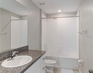 5478 Grays Harbor Court - Photo Thumbnail 9