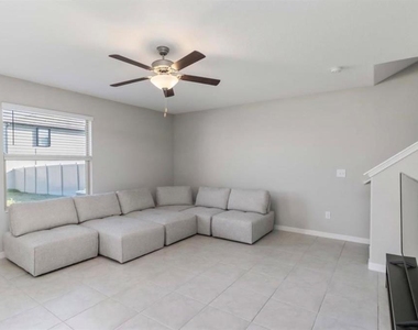 5478 Grays Harbor Court - Photo Thumbnail 7