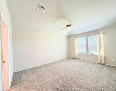 4311 Nervesa Drive - Photo Thumbnail 15