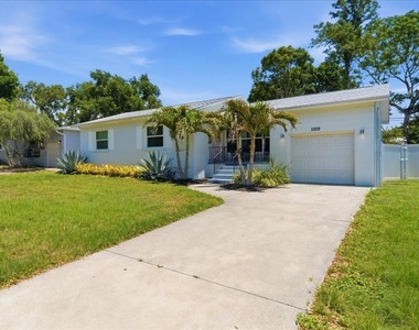1009 Chester Drive - Photo Thumbnail 3