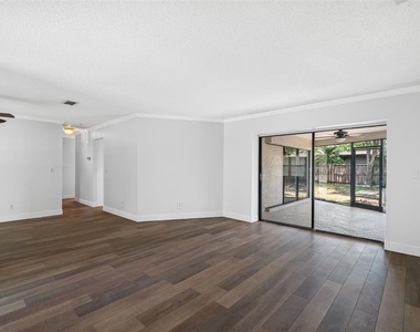 3601 Fairway Forest Circle - Photo Thumbnail 13