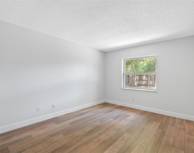 3601 Fairway Forest Circle - Photo Thumbnail 18