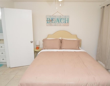 8625 Mallard Reserve Drive - Photo Thumbnail 24
