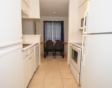 8625 Mallard Reserve Drive - Photo Thumbnail 8