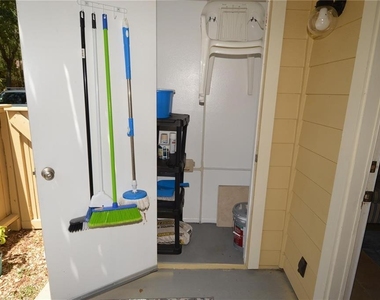 8625 Mallard Reserve Drive - Photo Thumbnail 37