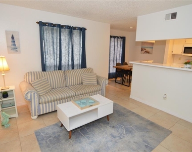 8625 Mallard Reserve Drive - Photo Thumbnail 11