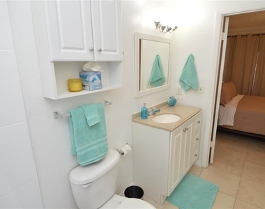 8625 Mallard Reserve Drive - Photo Thumbnail 31