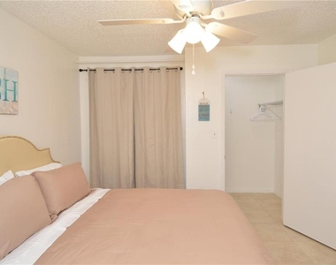 8625 Mallard Reserve Drive - Photo Thumbnail 20