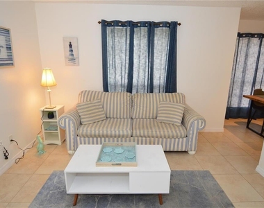 8625 Mallard Reserve Drive - Photo Thumbnail 12