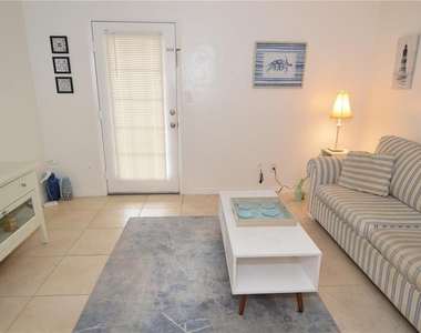 8625 Mallard Reserve Drive - Photo Thumbnail 16