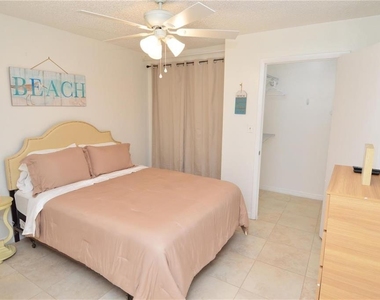 8625 Mallard Reserve Drive - Photo Thumbnail 19