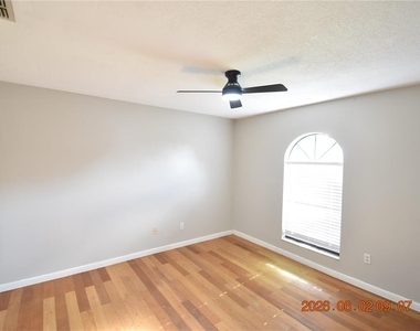 23223 Club Villas Drive - Photo Thumbnail 18