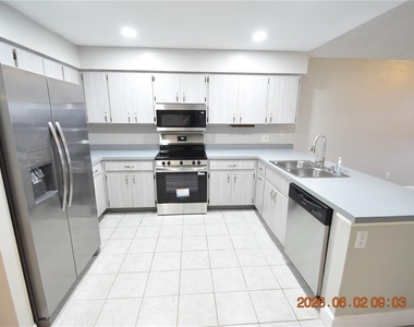 23223 Club Villas Drive - Photo Thumbnail 14