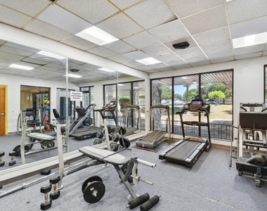 23223 Club Villas Drive - Photo Thumbnail 33