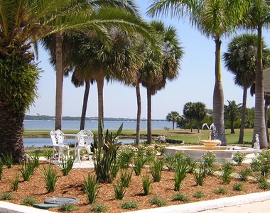 2700 Cove Cay Drive - Photo Thumbnail 18