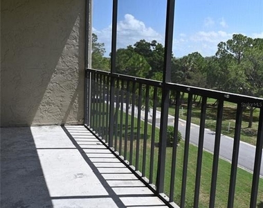 2700 Cove Cay Drive - Photo Thumbnail 13