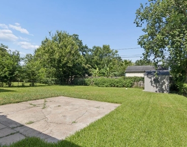 216 Bearle Street - Photo Thumbnail 23